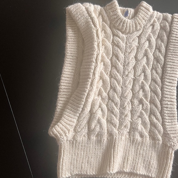 Cable Knit Sweater Vest - Picture 4 of 4
